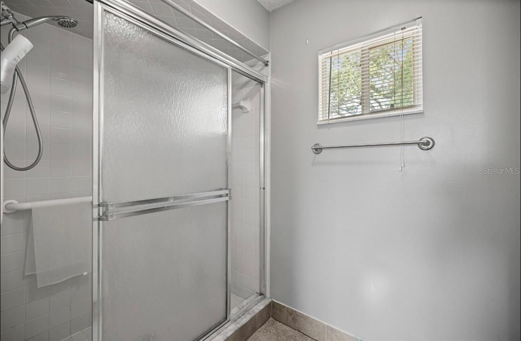 На продажу: $214,900 (2 спален, 2 ванн, 1260 Квадратных фут)