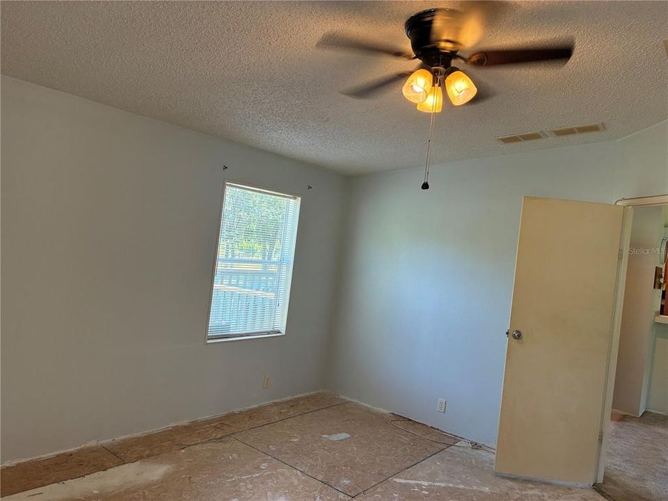 For Sale: $209,000 (3 beds, 2 baths, 1917 Square Feet)