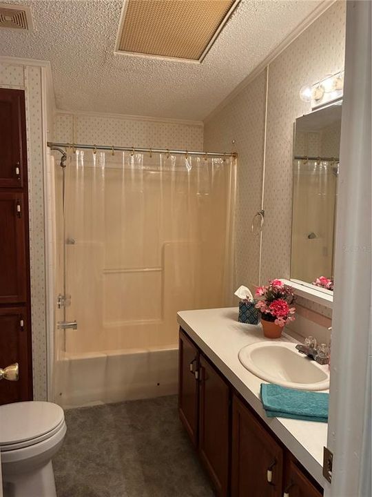 For Sale: $209,000 (3 beds, 2 baths, 1917 Square Feet)