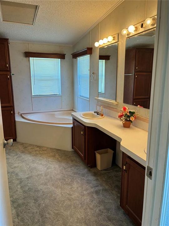 For Sale: $209,000 (3 beds, 2 baths, 1917 Square Feet)