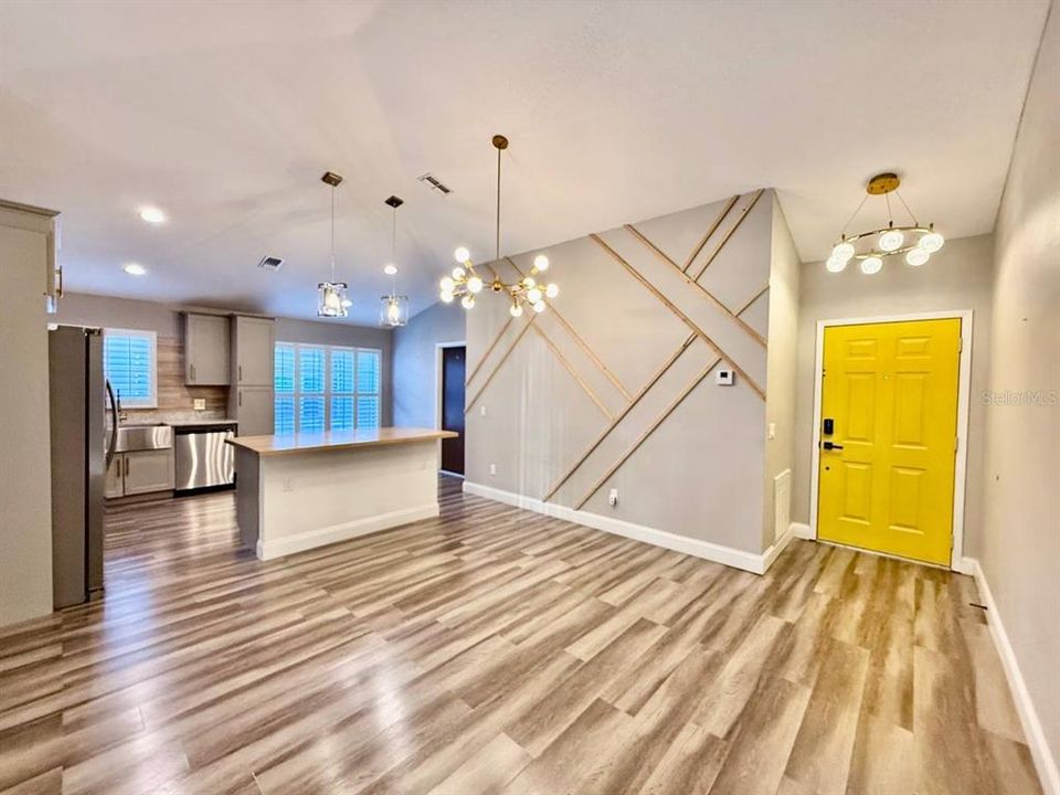 В аренду: $2,400 (3 спален, 2 ванн, 1260 Квадратных фут)