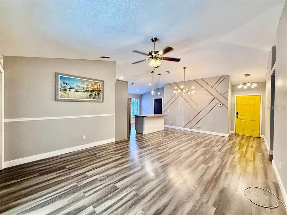 В аренду: $2,400 (3 спален, 2 ванн, 1260 Квадратных фут)