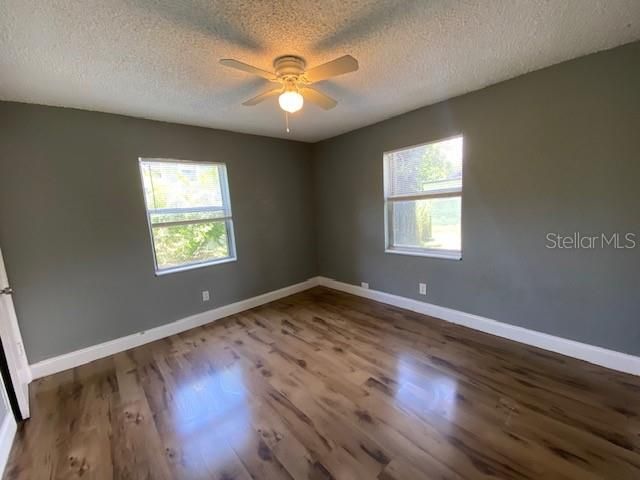 В аренду: $1,450 (3 спален, 2 ванн, 906 Квадратных фут)
