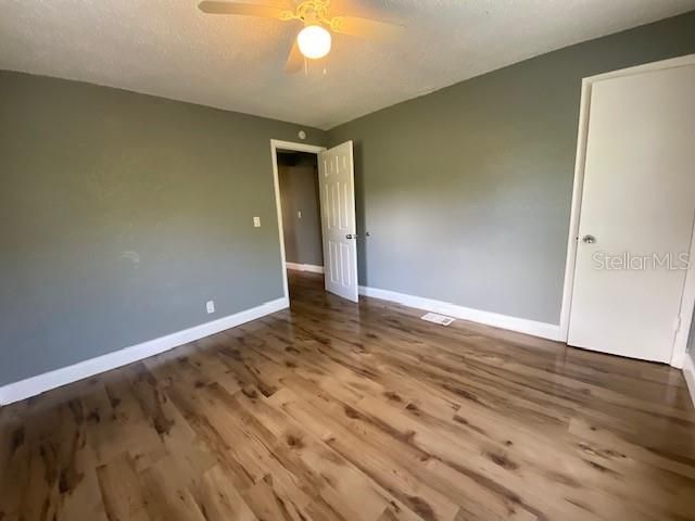В аренду: $1,450 (3 спален, 2 ванн, 906 Квадратных фут)