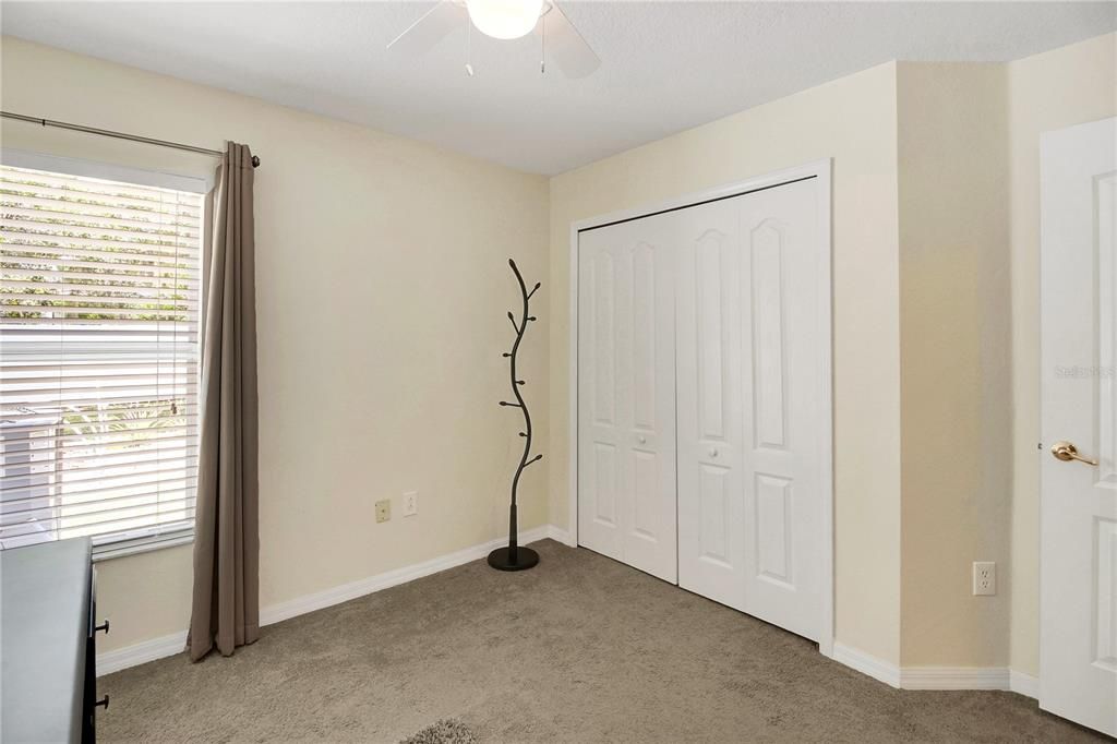 For Sale: $365,000 (4 beds, 3 baths, 1831 Square Feet)