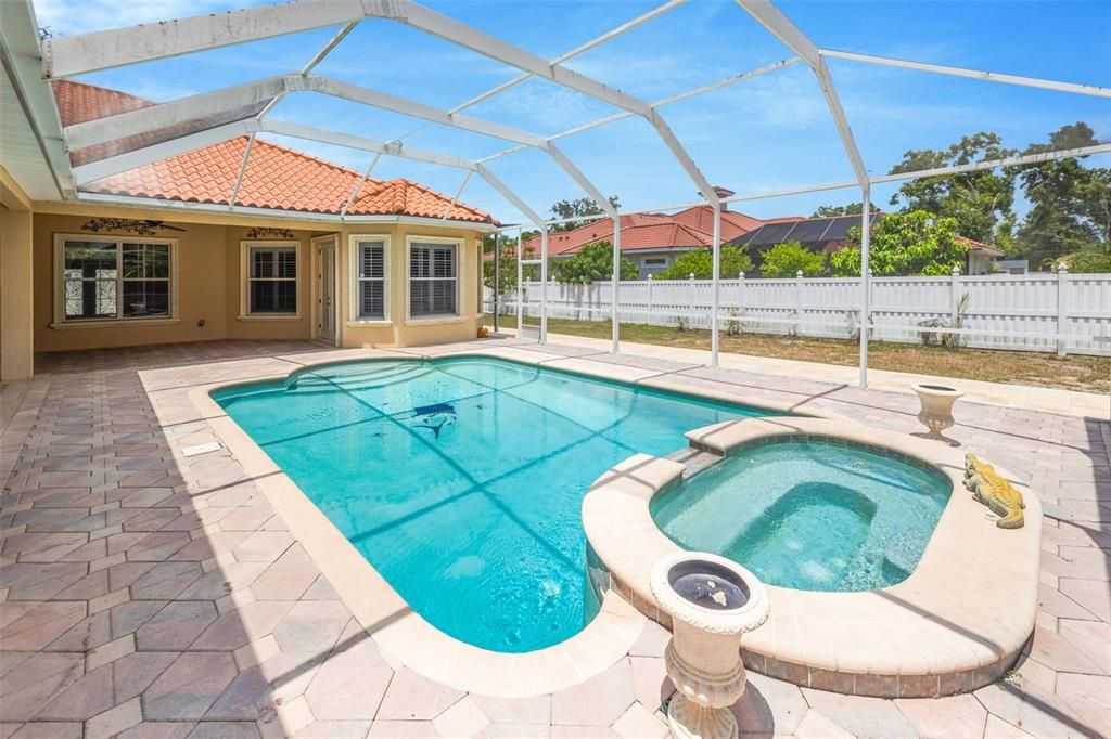 En Venta: $1,695,000 (5 camas, 4 baños, 4914 Pies cuadrados)