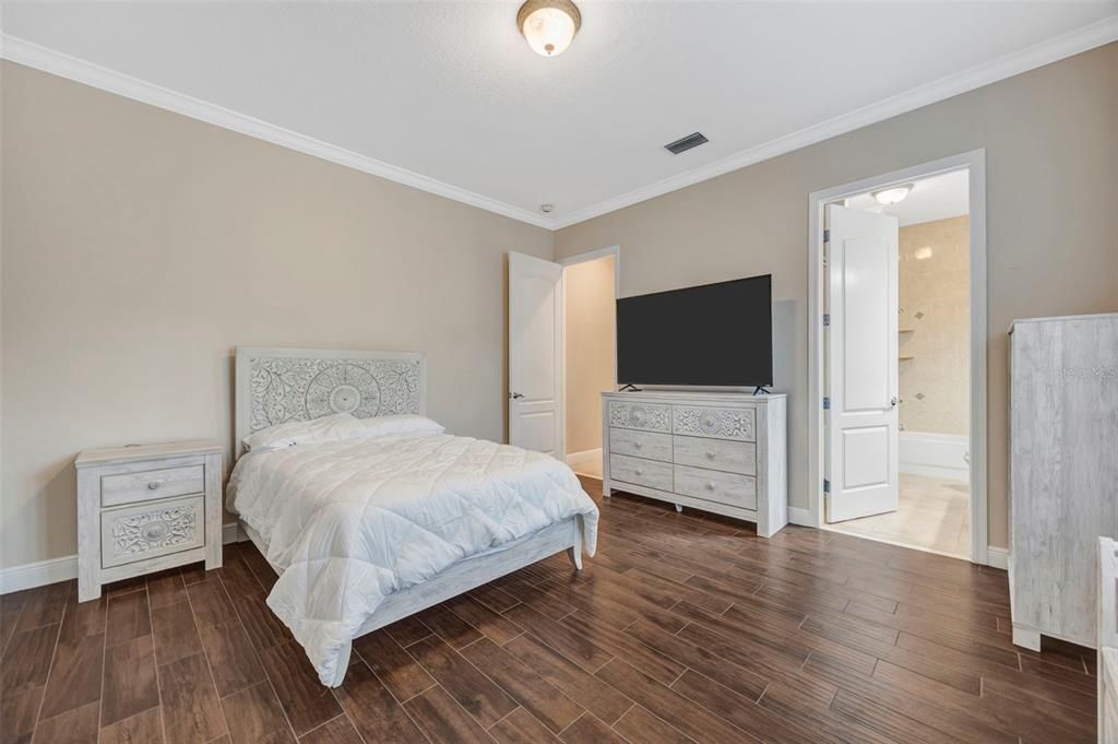 En Venta: $1,695,000 (5 camas, 4 baños, 4914 Pies cuadrados)
