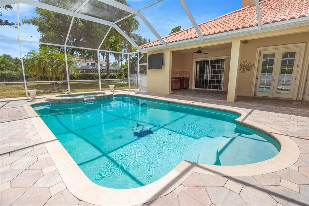 En Venta: $1,695,000 (5 camas, 4 baños, 4914 Pies cuadrados)