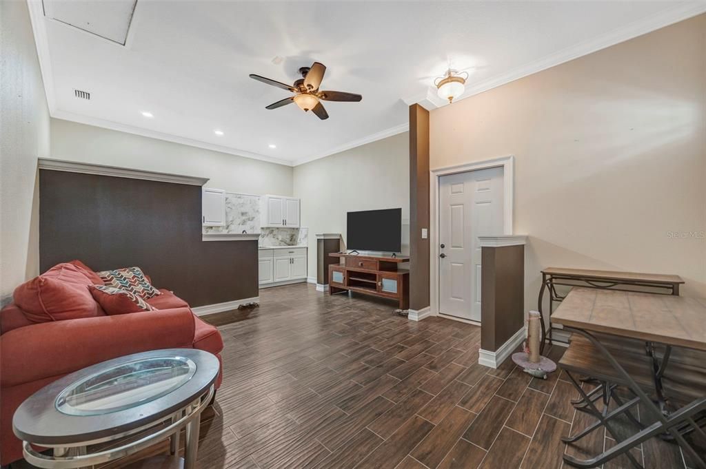 En Venta: $1,695,000 (5 camas, 4 baños, 4914 Pies cuadrados)