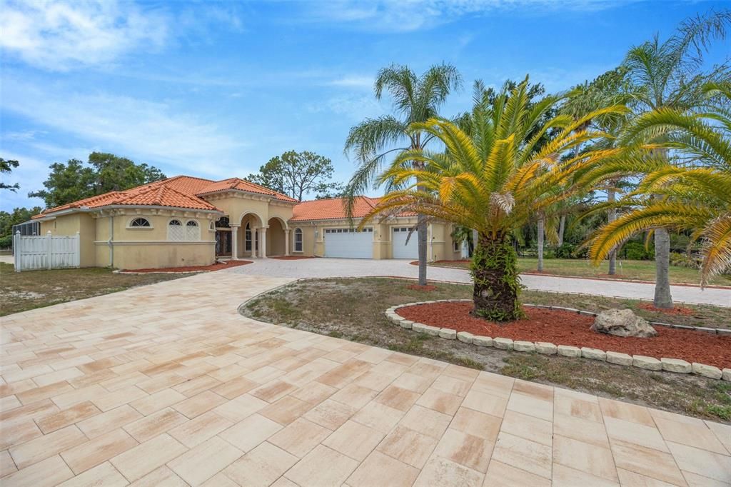 En Venta: $1,695,000 (5 camas, 4 baños, 4914 Pies cuadrados)