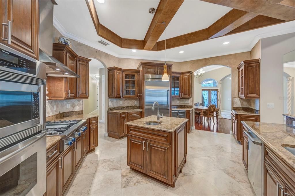 En Venta: $1,695,000 (5 camas, 4 baños, 4914 Pies cuadrados)