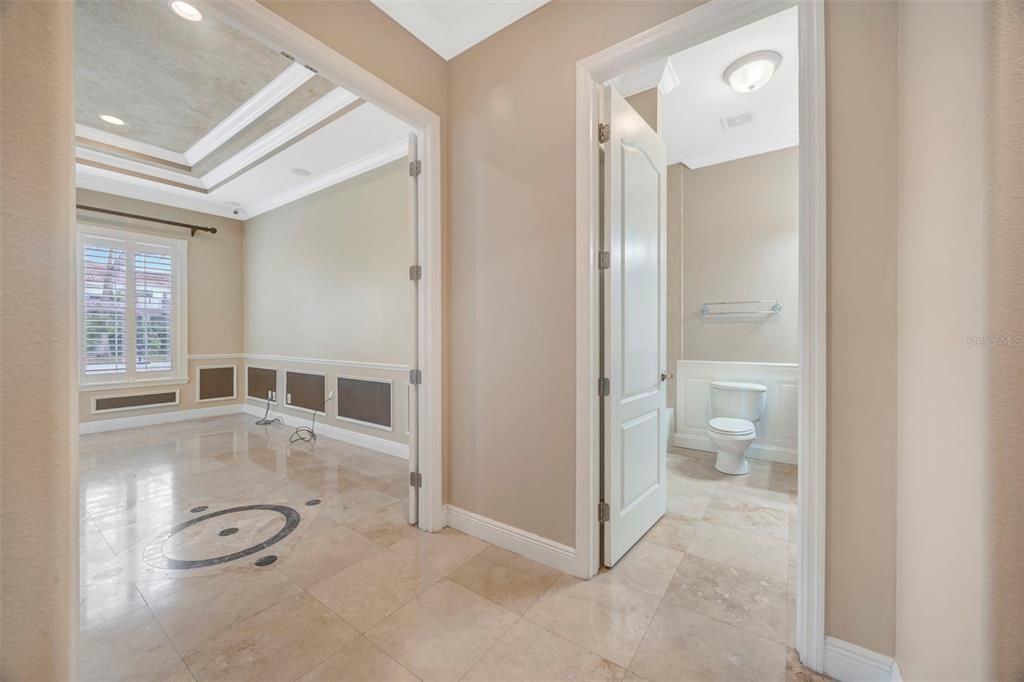 En Venta: $1,695,000 (5 camas, 4 baños, 4914 Pies cuadrados)