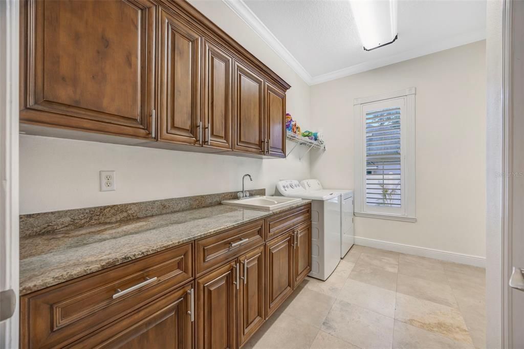 En Venta: $1,695,000 (5 camas, 4 baños, 4914 Pies cuadrados)
