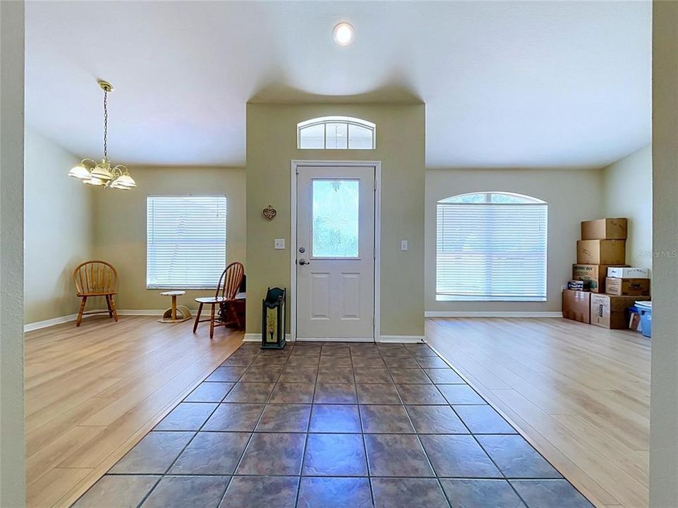 For Sale: $499,900 (5 beds, 3 baths, 2060 Square Feet)