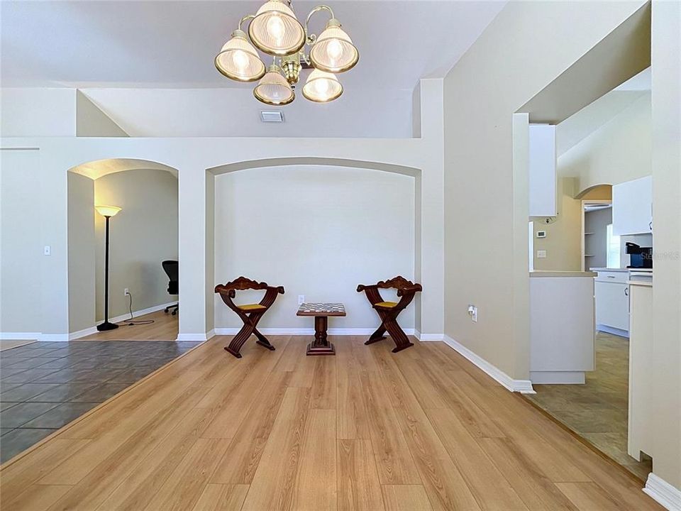 For Sale: $499,900 (5 beds, 3 baths, 2060 Square Feet)