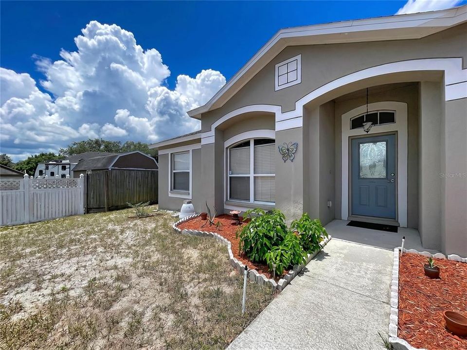 For Sale: $499,900 (5 beds, 3 baths, 2060 Square Feet)