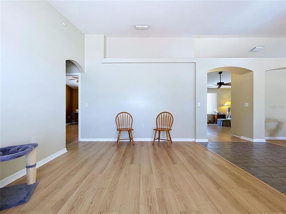 For Sale: $499,900 (5 beds, 3 baths, 2060 Square Feet)