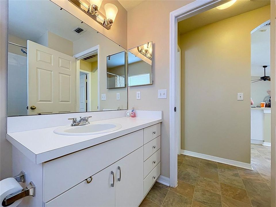 For Sale: $499,900 (5 beds, 3 baths, 2060 Square Feet)
