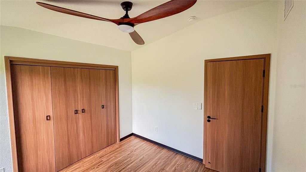 For Sale: $264,999 (3 beds, 2 baths, 1036 Square Feet)