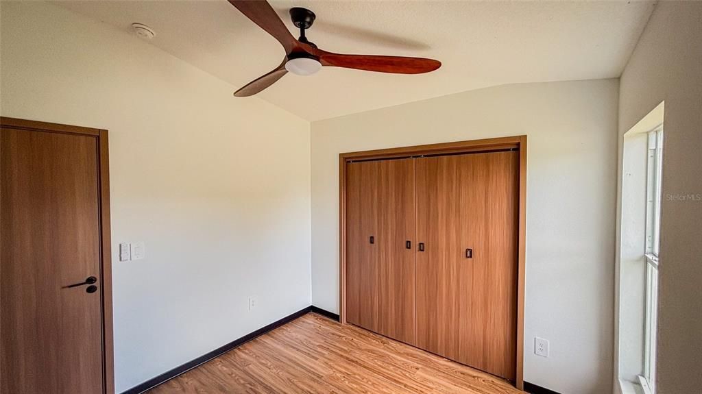 For Sale: $264,999 (3 beds, 2 baths, 1036 Square Feet)
