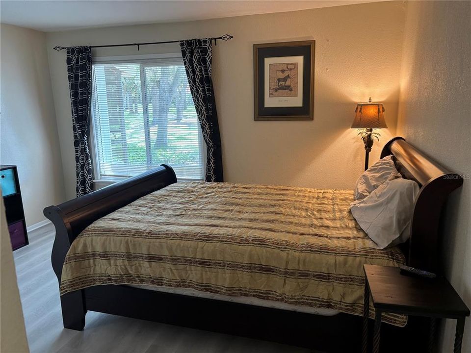 For Sale: $259,000 (2 beds, 2 baths, 1050 Square Feet)