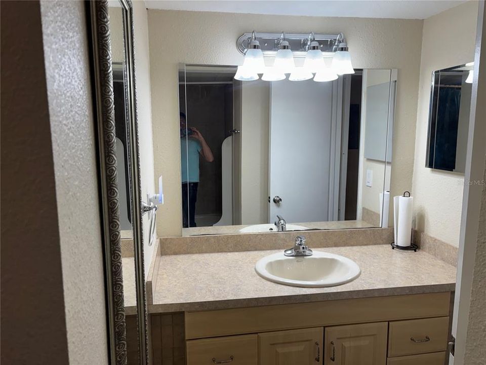 For Sale: $259,000 (2 beds, 2 baths, 1050 Square Feet)