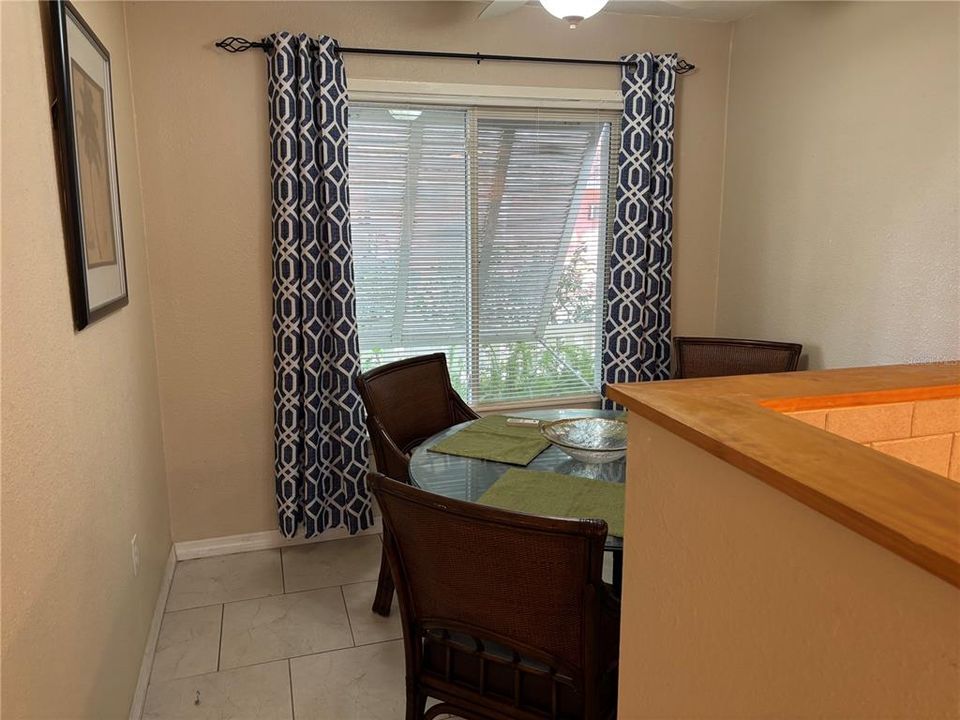 For Sale: $259,000 (2 beds, 2 baths, 1050 Square Feet)