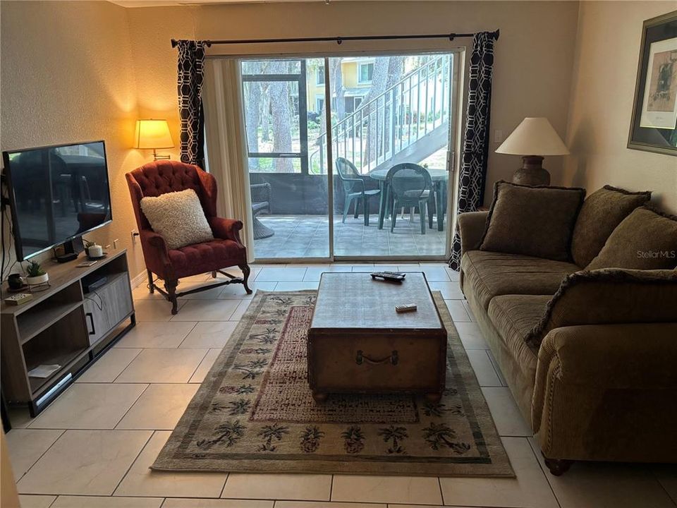 For Sale: $259,000 (2 beds, 2 baths, 1050 Square Feet)
