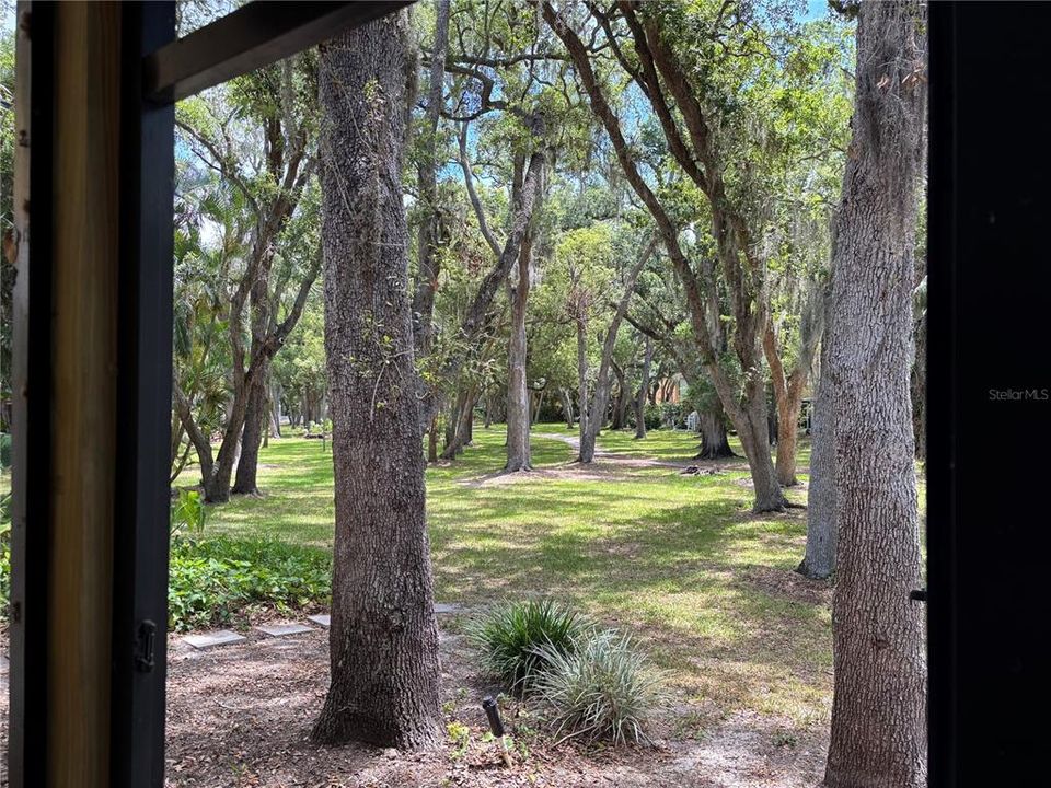 For Sale: $259,000 (2 beds, 2 baths, 1050 Square Feet)