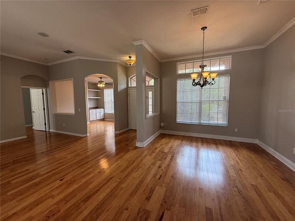 For Sale: $494,900 (3 beds, 2 baths, 2259 Square Feet)