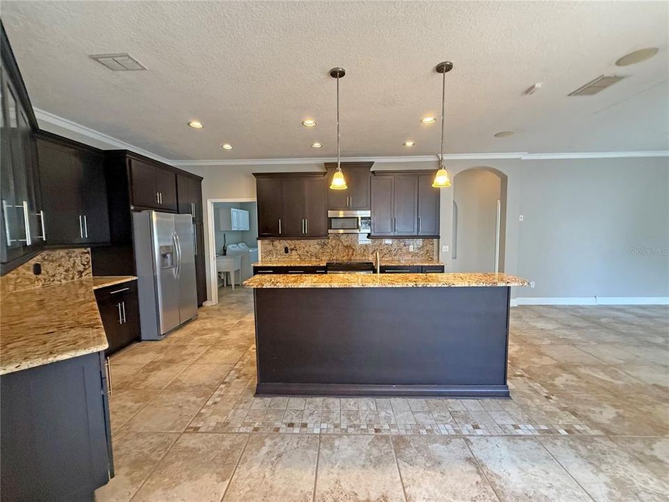 For Sale: $494,900 (3 beds, 2 baths, 2259 Square Feet)