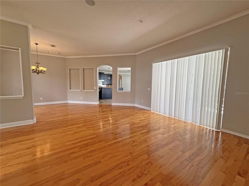 For Sale: $494,900 (3 beds, 2 baths, 2259 Square Feet)