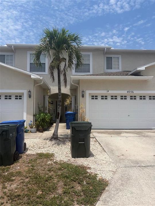 For Rent: $2,700 (3 beds, 2 baths, 2008 Square Feet)