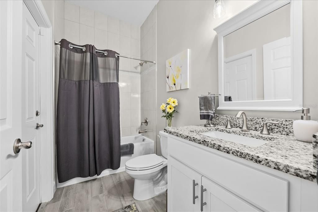 En Venta: $639,900 (4 camas, 2 baños, 1705 Pies cuadrados)
