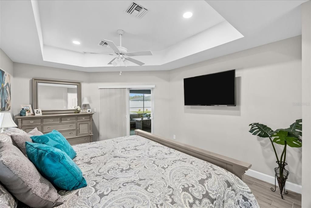 En Venta: $639,900 (4 camas, 2 baños, 1705 Pies cuadrados)