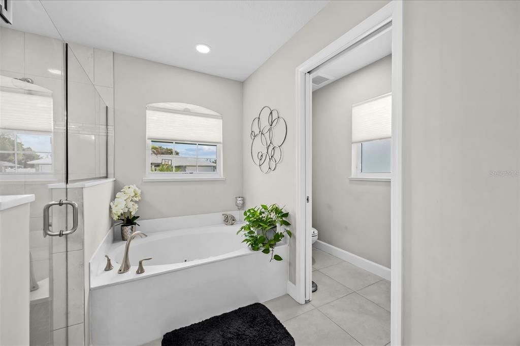 En Venta: $639,900 (4 camas, 2 baños, 1705 Pies cuadrados)