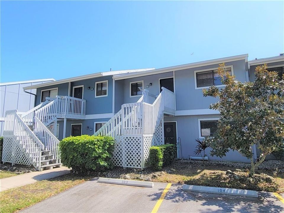 For Rent: $1,650 (2 beds, 2 baths, 948 Square Feet)