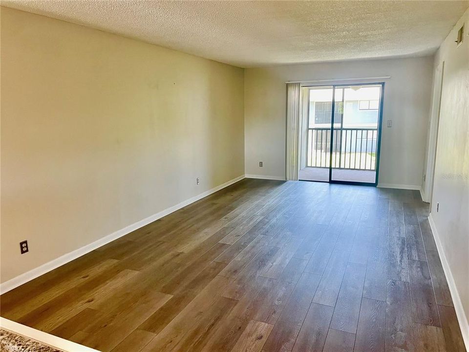 For Rent: $1,650 (2 beds, 2 baths, 948 Square Feet)