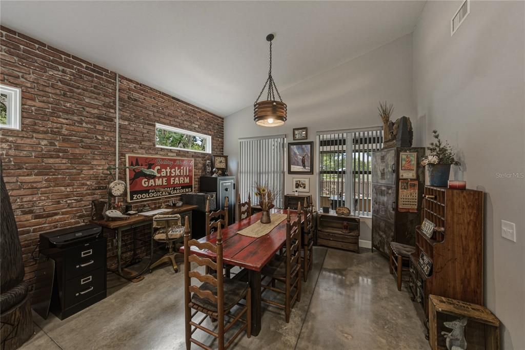 На продажу: $899,900 (2 спален, 2 ванн, 1920 Квадратных фут)