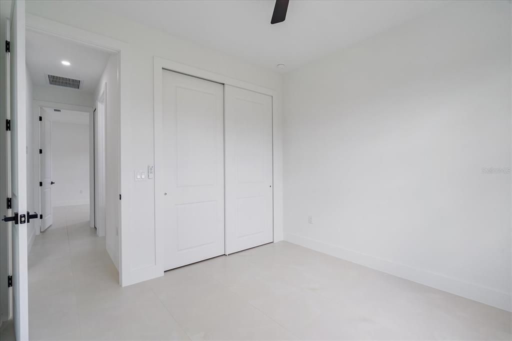 На продажу: $410,000 (3 спален, 2 ванн, 1596 Квадратных фут)