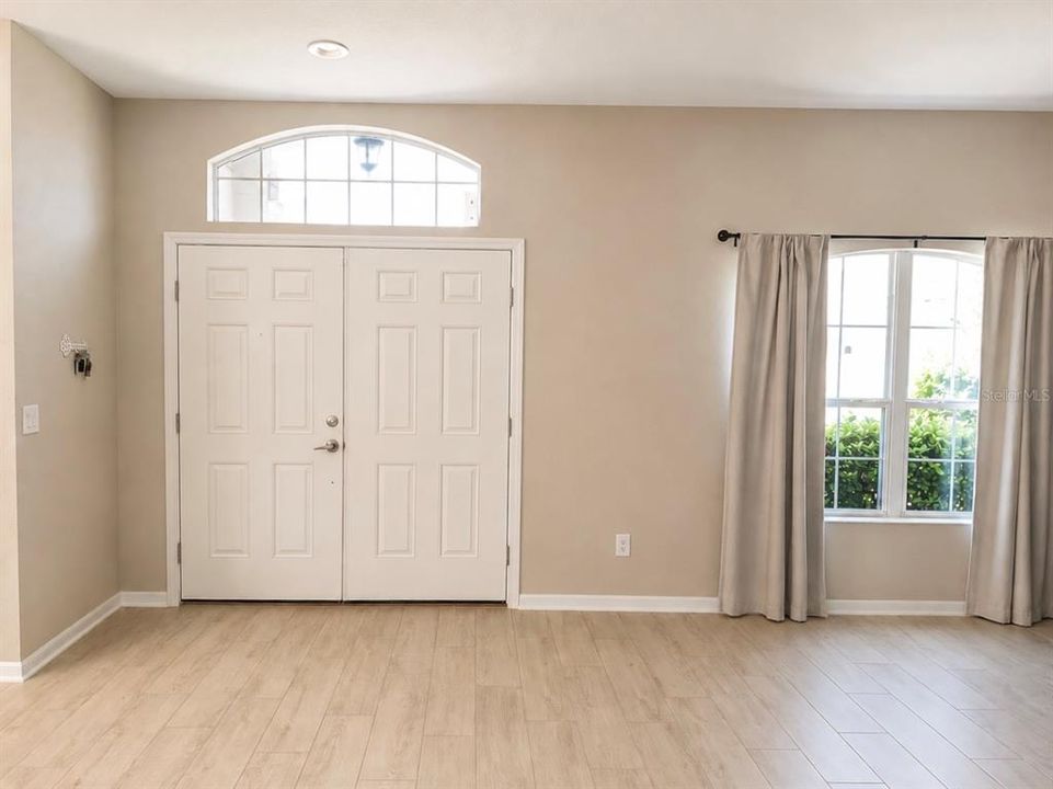 For Sale: $470,000 (4 beds, 3 baths, 2339 Square Feet)
