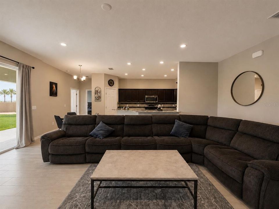 For Sale: $470,000 (4 beds, 3 baths, 2339 Square Feet)