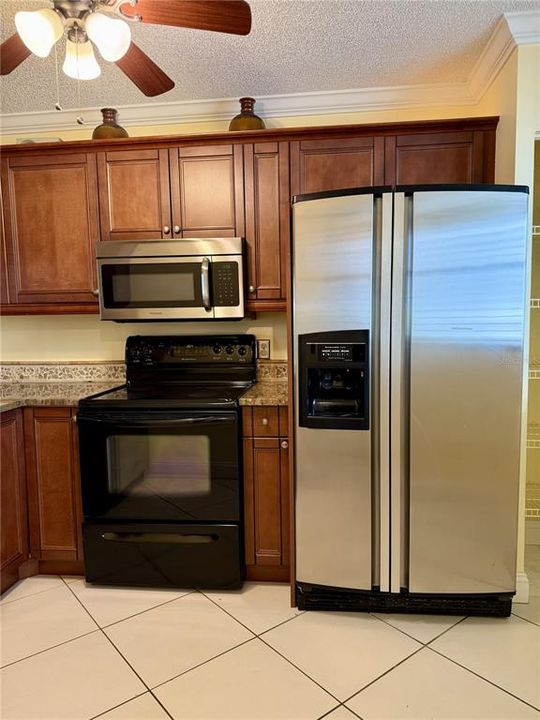 В аренду: $1,900 (2 спален, 2 ванн, 1115 Квадратных фут)
