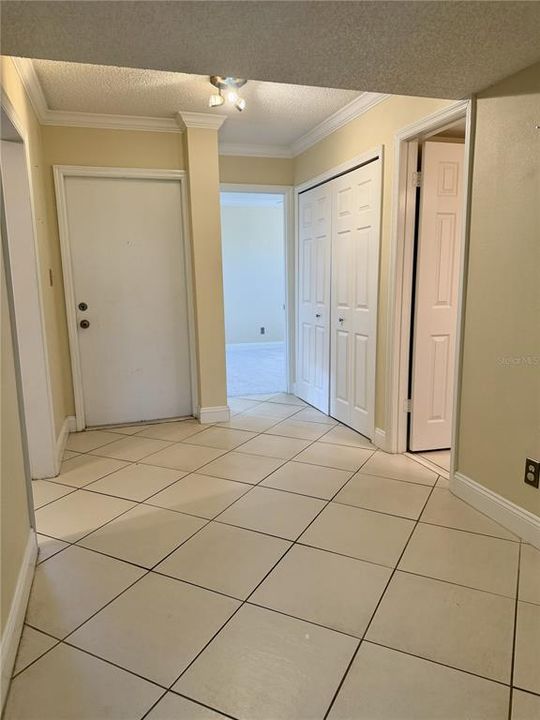 В аренду: $1,900 (2 спален, 2 ванн, 1115 Квадратных фут)
