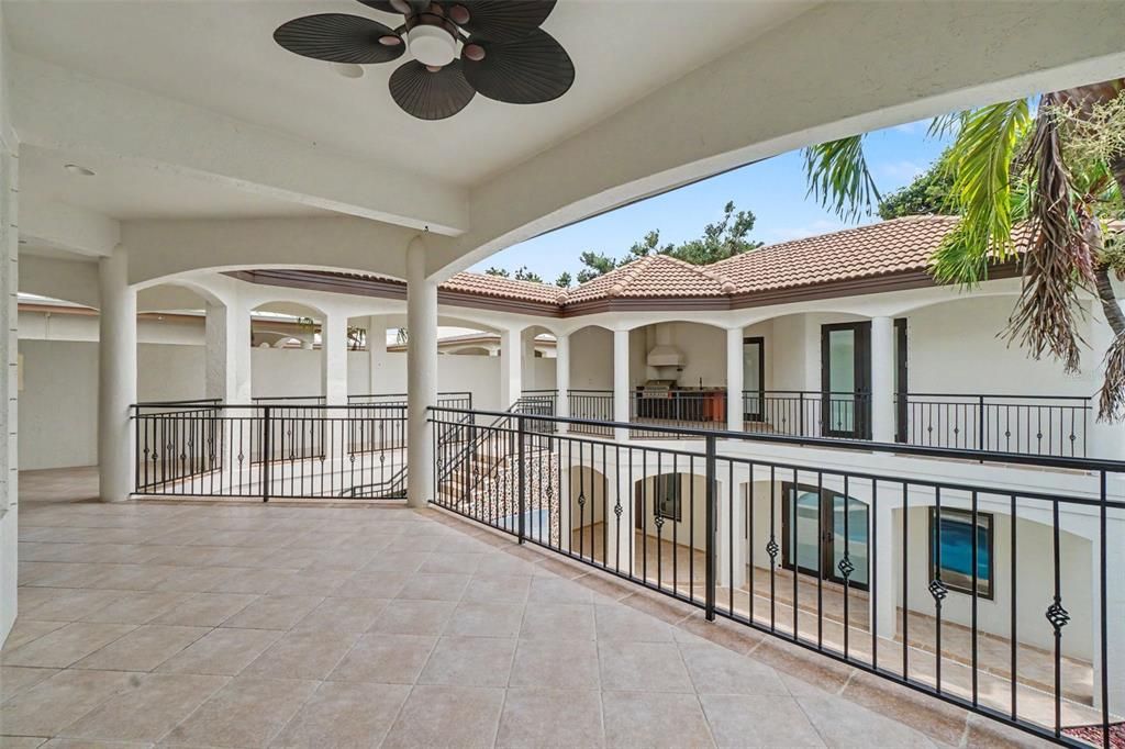 En Venta: $3,279,000 (6 camas, 6 baños, 3555 Pies cuadrados)