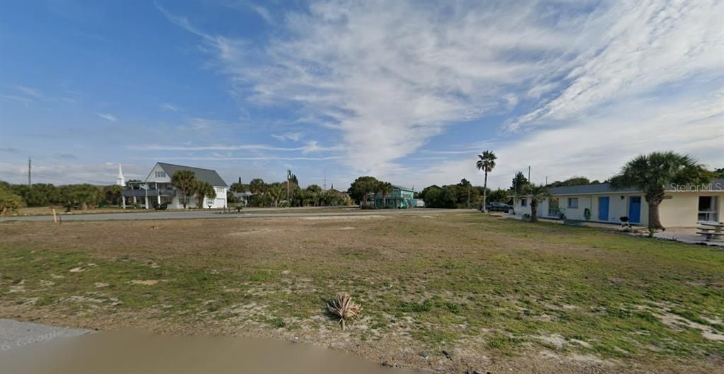 En Venta: $349,999 (0.23 acres)