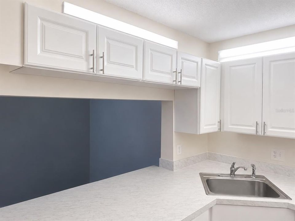 For Sale: $179,000 (2 beds, 2 baths, 975 Square Feet)