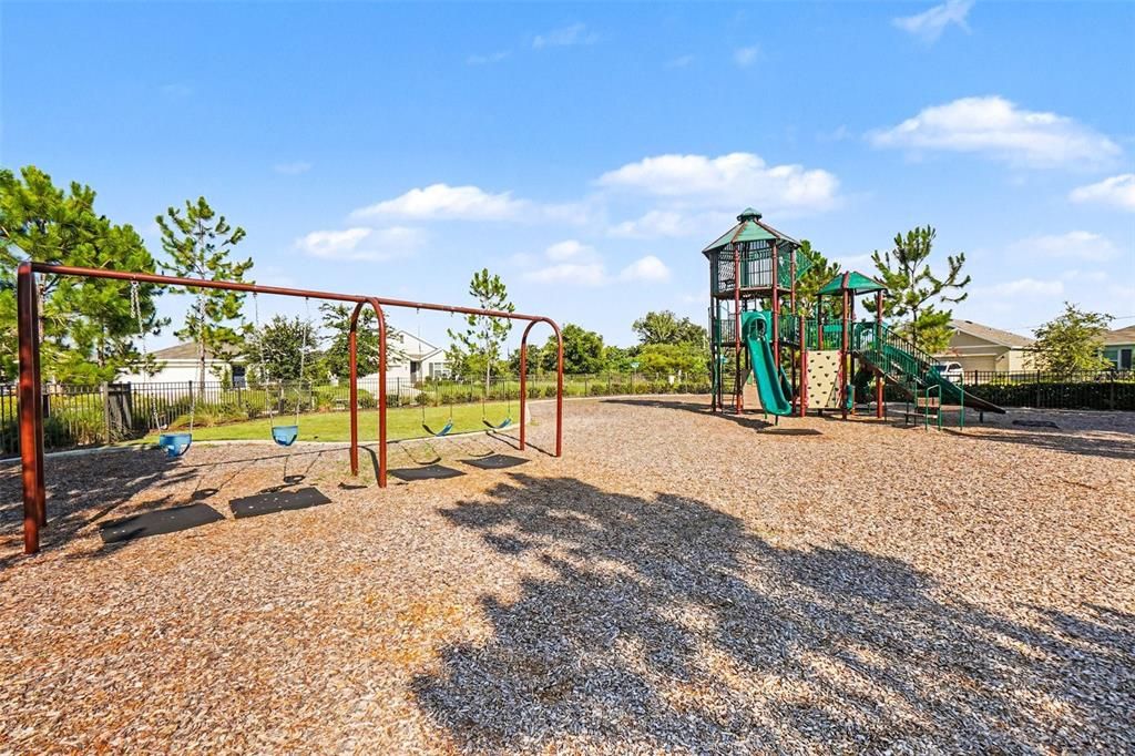 На продажу: $340,000 (3 спален, 2 ванн, 1405 Квадратных фут)