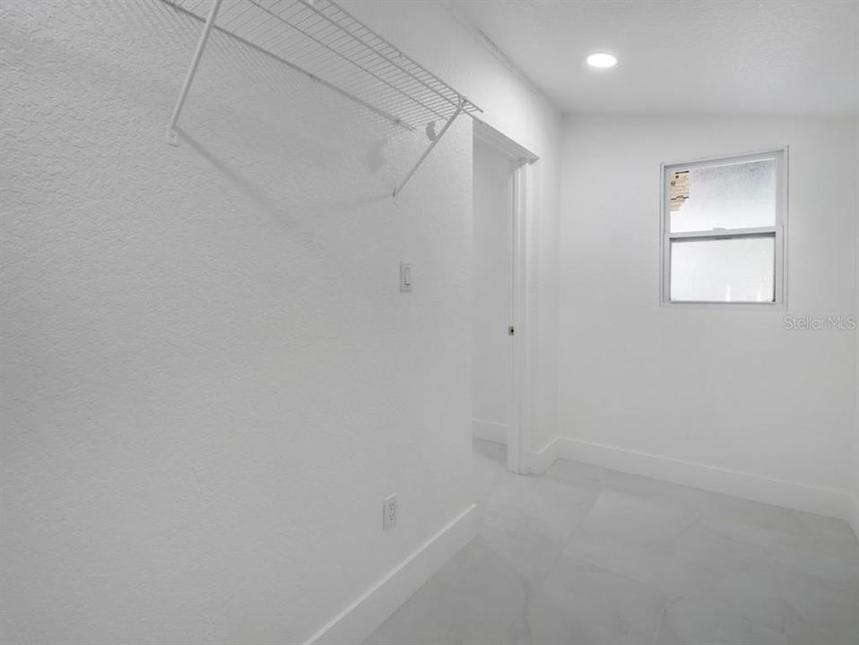 En Venta: $730,000 (4 camas, 3 baños, 2335 Pies cuadrados)