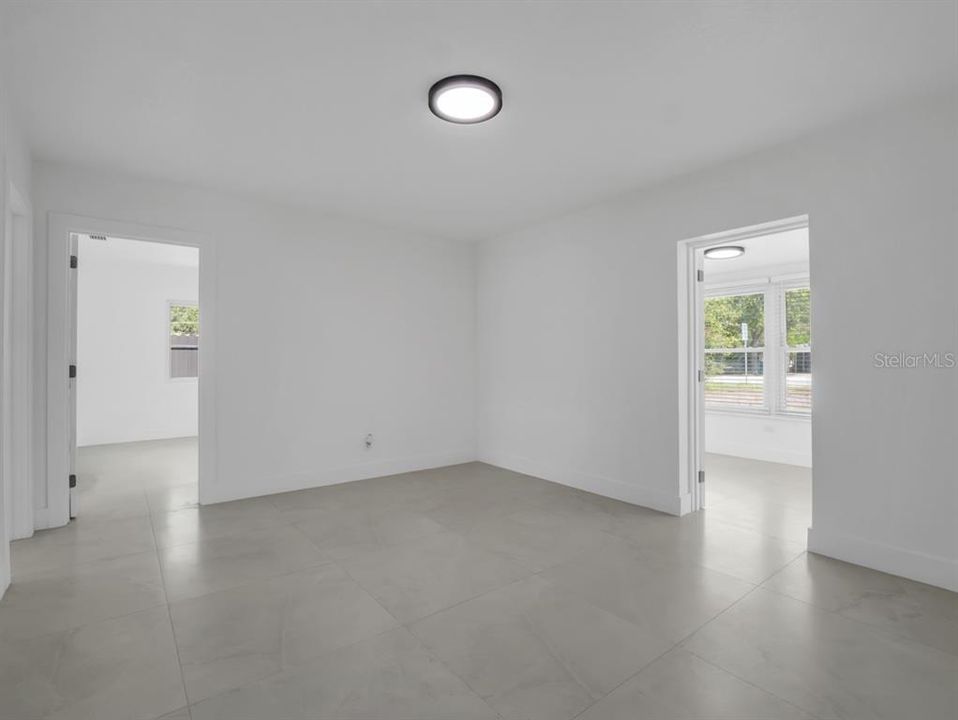 En Venta: $730,000 (4 camas, 3 baños, 2335 Pies cuadrados)